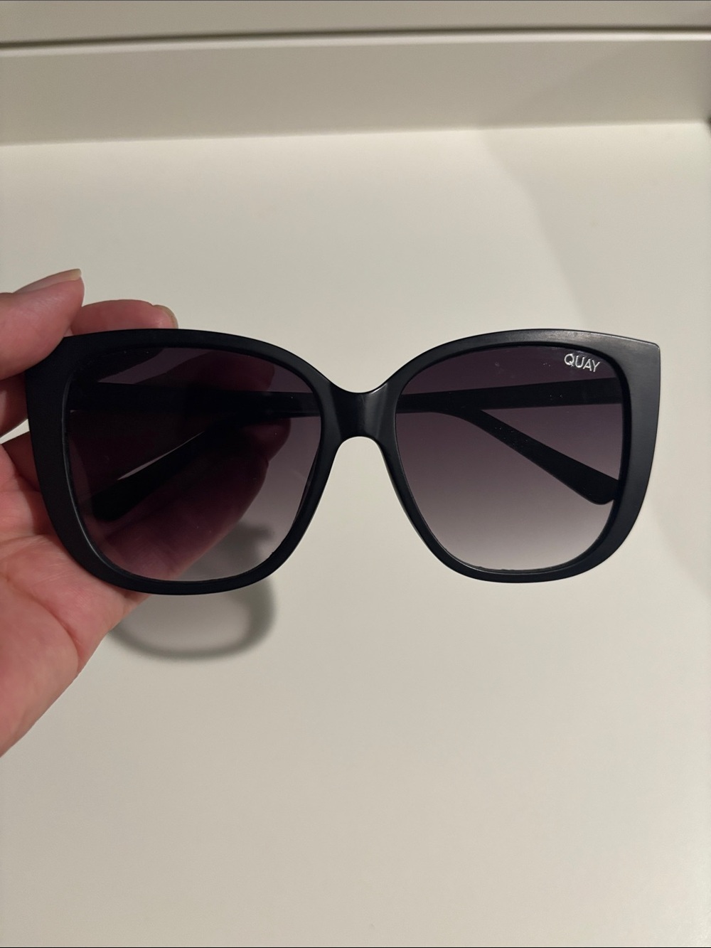 Quay Australia Black Cat-Eye Sunglasses with Gradient Lenses - Picture 4 of 6